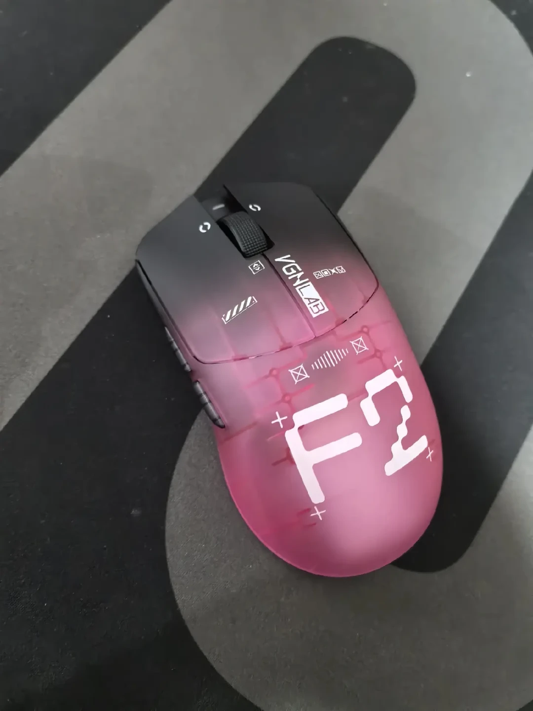 别为粉色买错模具:VGN 五只