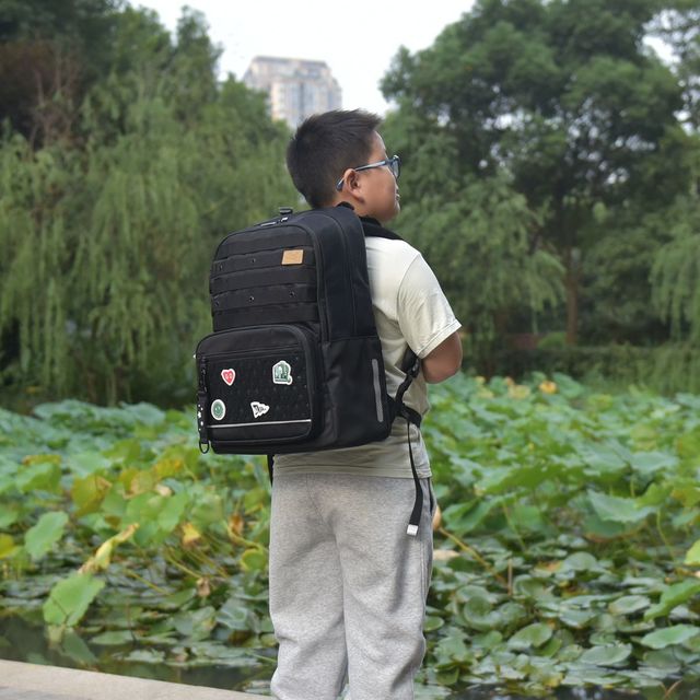书包的尽头是保护孩子脊椎？分享忍痛购买的GMT护脊书包
