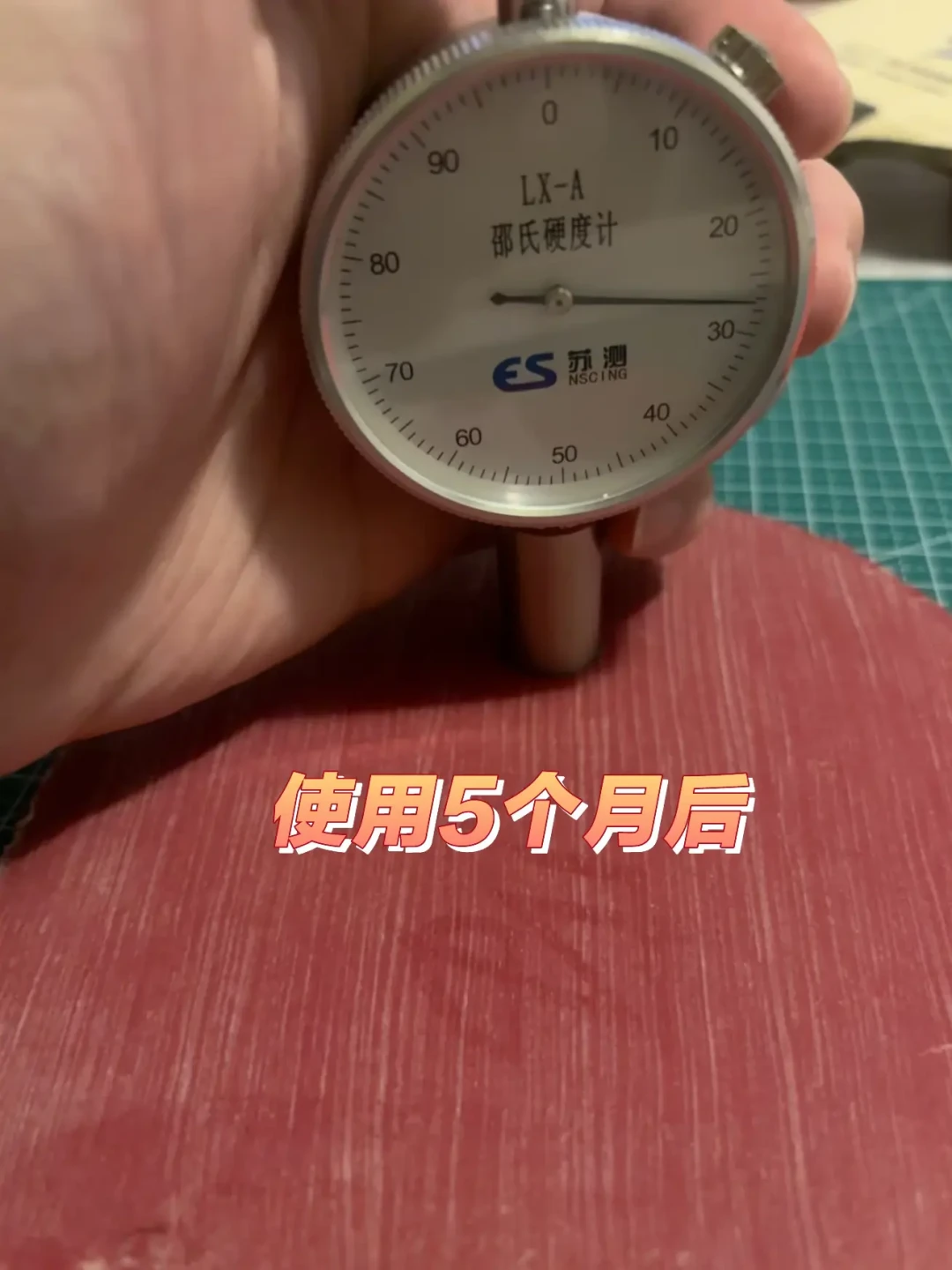 大满贯正热闹,“国产Z03”就刷进了球馆:55到179元,四张新胶皮第一关不是手感,是买不到