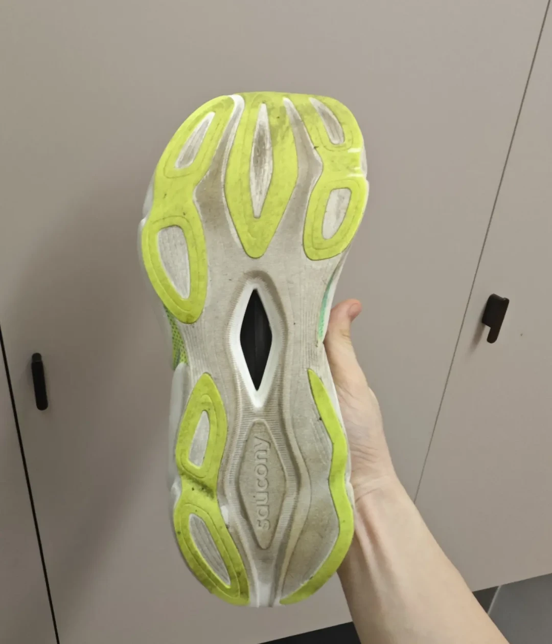 北马鸣枪只剩11天:索康尼新啡鹏敢不敢上赛道?我把全网赛前周的帖子按磨合公里数排了一遍