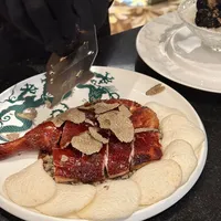 招牌上的“米其林”未必在榜单上：拆完今年585家上榜餐厅，摘星的不到两成，踩雷集中在一个价位带