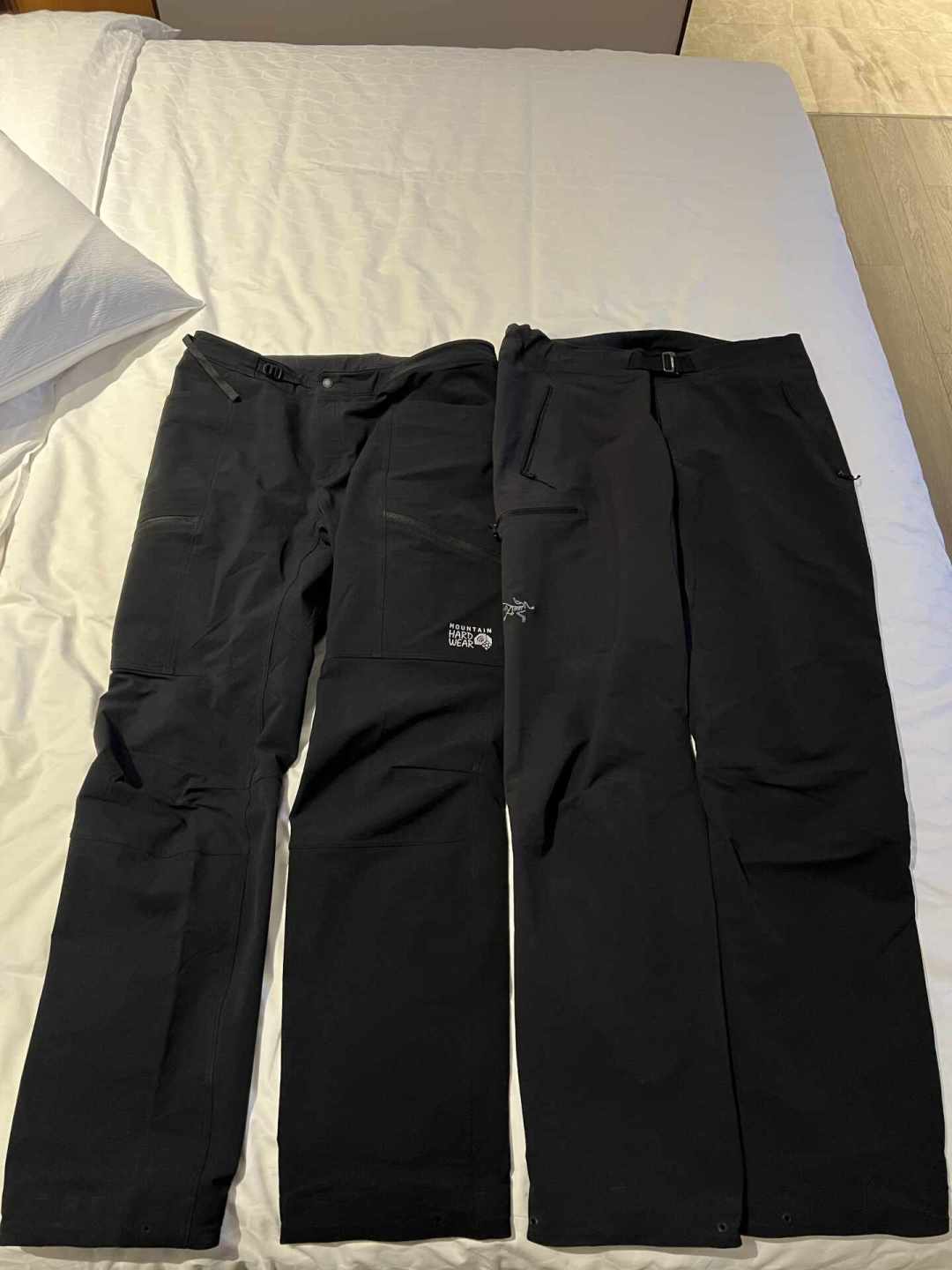 Chockstone一个名字三条产品线:起球两派吵错对象,$86到落地800+的价梯、5个版型雷,入冬买山浩软壳前一次盘完
