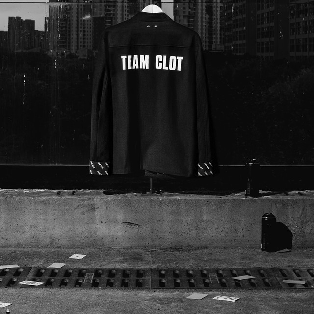 TEAM CLOT完整系列揭晓当天：肖像T恤被玩梗"通缉令"，助力换到的只是提前购——明天上午10点，先分清这三种人