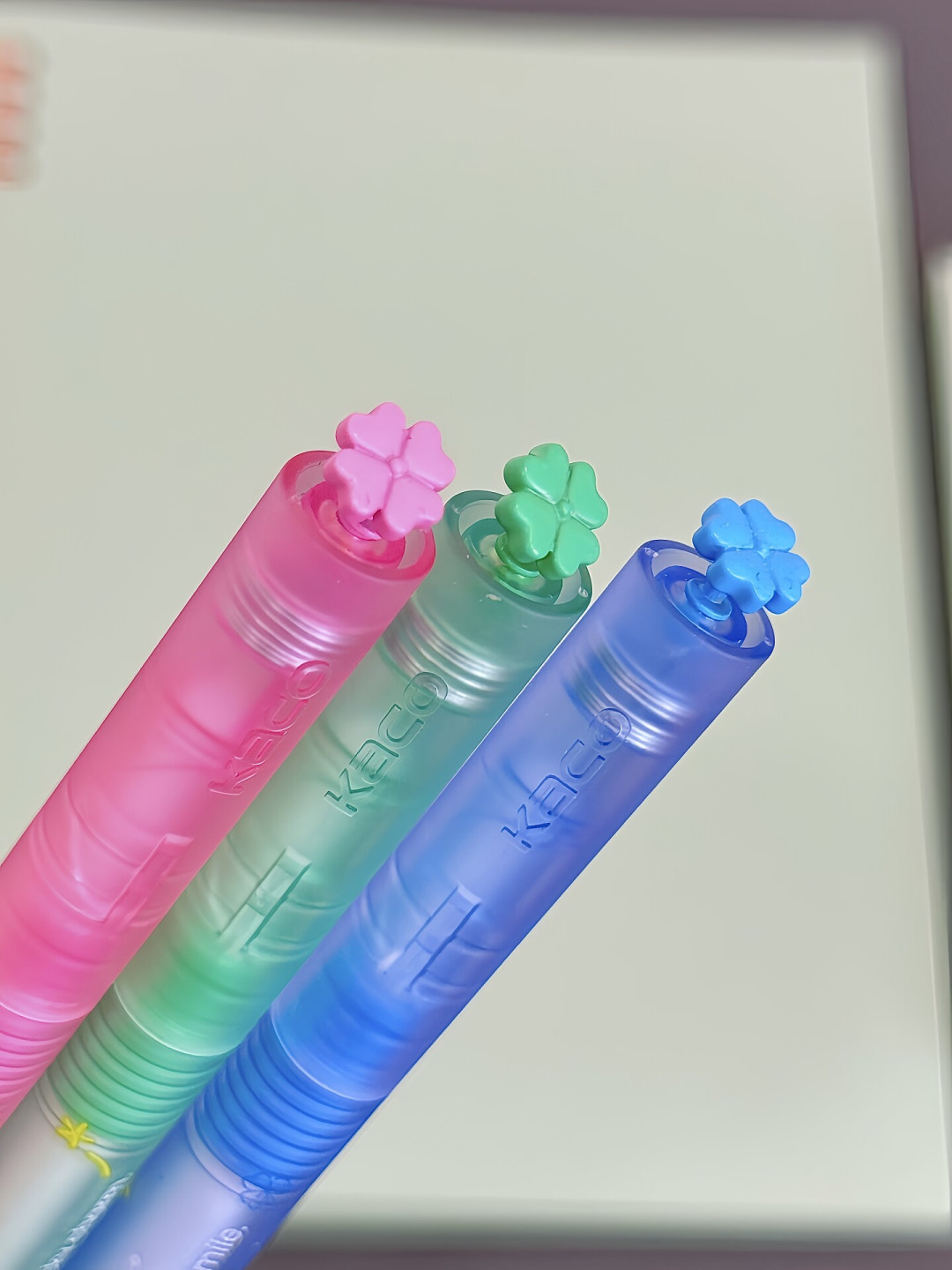 KACO彩笔的存活率普查:65个色号,有的被写空,有的放到笔盒发粘——双11选色前,先看谁活了下来