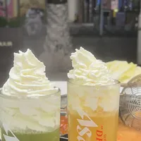 「全身淋透妆没动」饭拍帖和「买了同款可以退款了」帖同屏：双11美妆预售传15日开闸剩4天，把底妆预算交给"明星同款防水"之前，先把清单、片场、窗口这三本账对完