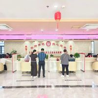 结婚不到一个月，连爆4个热搜：梅尼耶夫妇把夫妻关起门做的私事全直播了