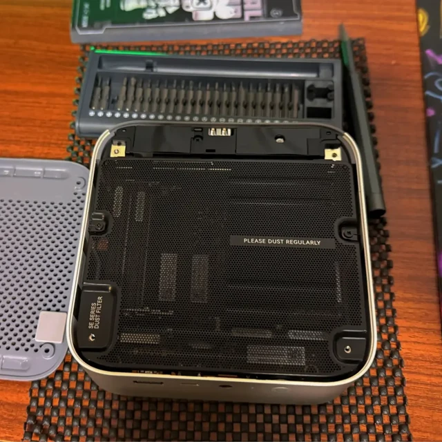 32G内存条卖到5499，“板载内存是坑”这套老话翻车了：自带24G的H255新机贴到零刻柜台前，准系统党下单前先把这张价格矩阵翻过来看