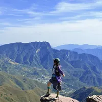 裙子进山吵出2097条评论：拆完30多篇热帖和40多条真实留言，先认场景，再认面料，响、黏、裂、码都是学费