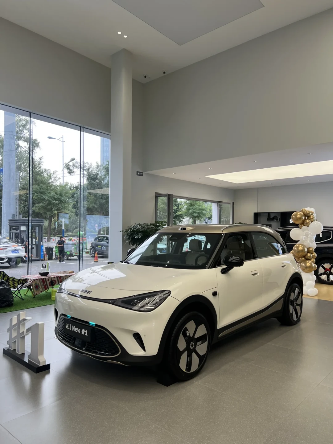 smart精灵1号10月换政策:5万度假好礼只有55份,智驾包却从7千涨到1万