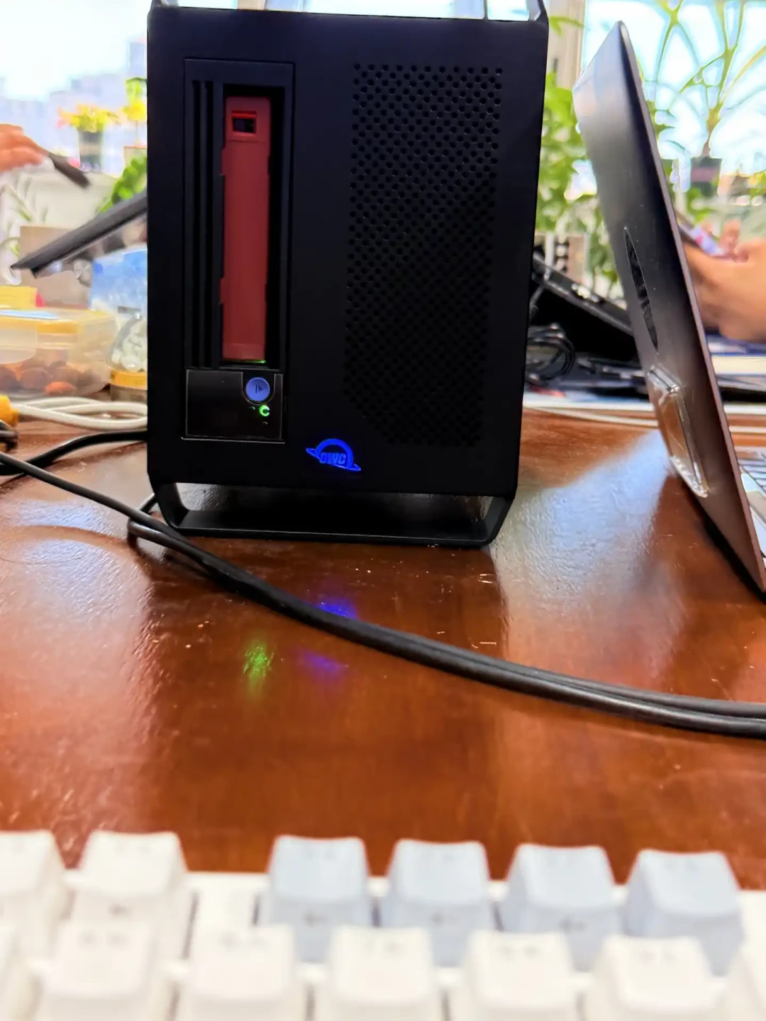 存储芯片涨疯了,连磁带都卖爆:老磁带机重定价,追还是等?