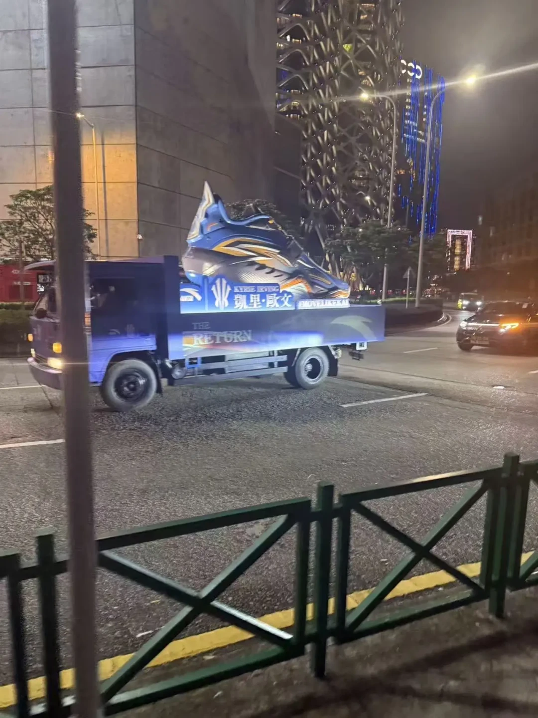 欧文今晚复出:凯旋版全国开售刚满48小时,补货和双11都没官宣——这双
