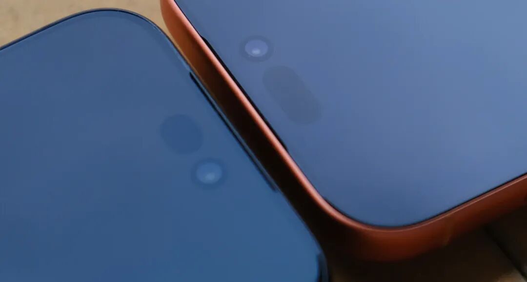 今年双11的苹果,一半在降价、一半在涨价:iPhone 18 Pro渠道价已掉1100元、今晚8点京东现货开售;Mac/iPad却被官网6月提价最高3500元、内存还在涨,等11.11大降价的大概率白等——手机党首波比价、Mac党抓紧、国补内配件党先锁定,看完日历再动钱包