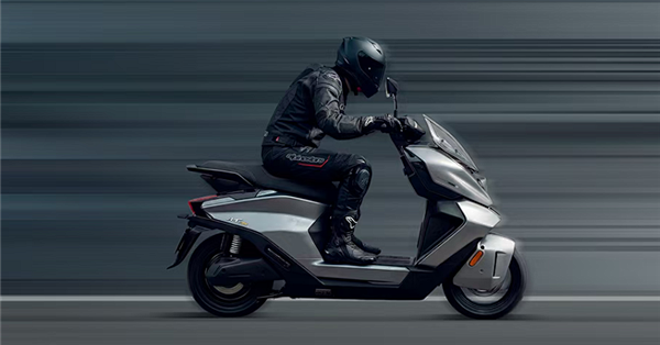 204km超长续航！极核AE6 Ultra电动摩托发布：18999元起