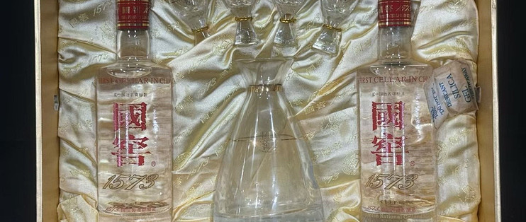 一杯国窖1573，品味时光沉淀的浓香