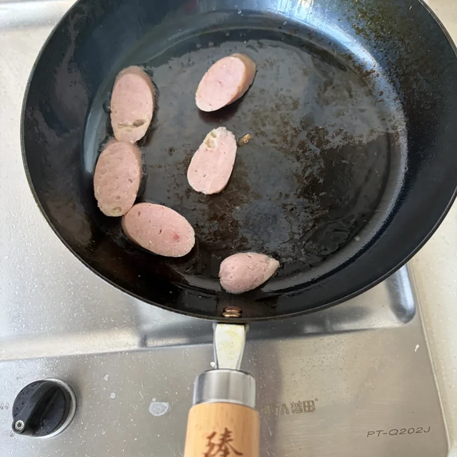 胖东来跑腿代开始给铁锅“开箱检查”，臻三环的现场细节被摊开了