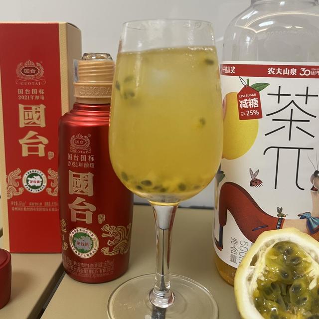 先撒钱，再开酒馆：国台把"邪修式"酱香带到南京秋糖