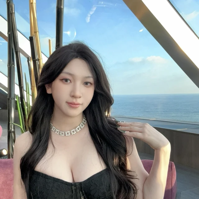荣耀号游艇会差价一人一万+：对着今天的报价单和10篇下船帖，我把Yacht Club的权益掰开算了一遍