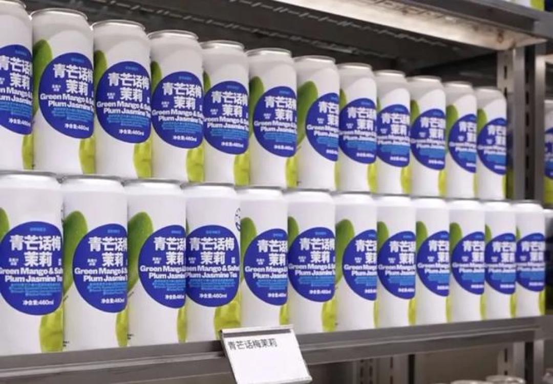 零食店冷柜6.9元的“预制奶茶”卖到限购:它不是预制菜,但也别囤