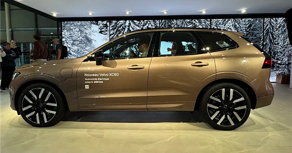 第三次改款升级！新款沃尔沃XC60实车亮相：综合续航达1240km