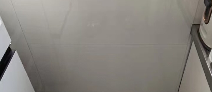 卫生间墙发黄掉皮别砸砖！挖到省钱翻新神器✨