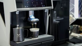 200人公司月点3.5万外卖咖啡：给办公室上全自动前，先把杯量、电源、水质、买还是租这四笔账算清