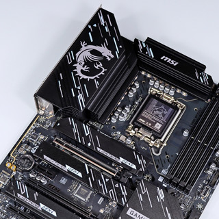 就算高端的 285K 也行！微星 Z890 GAMING PLUS WIFI6E 体验分享