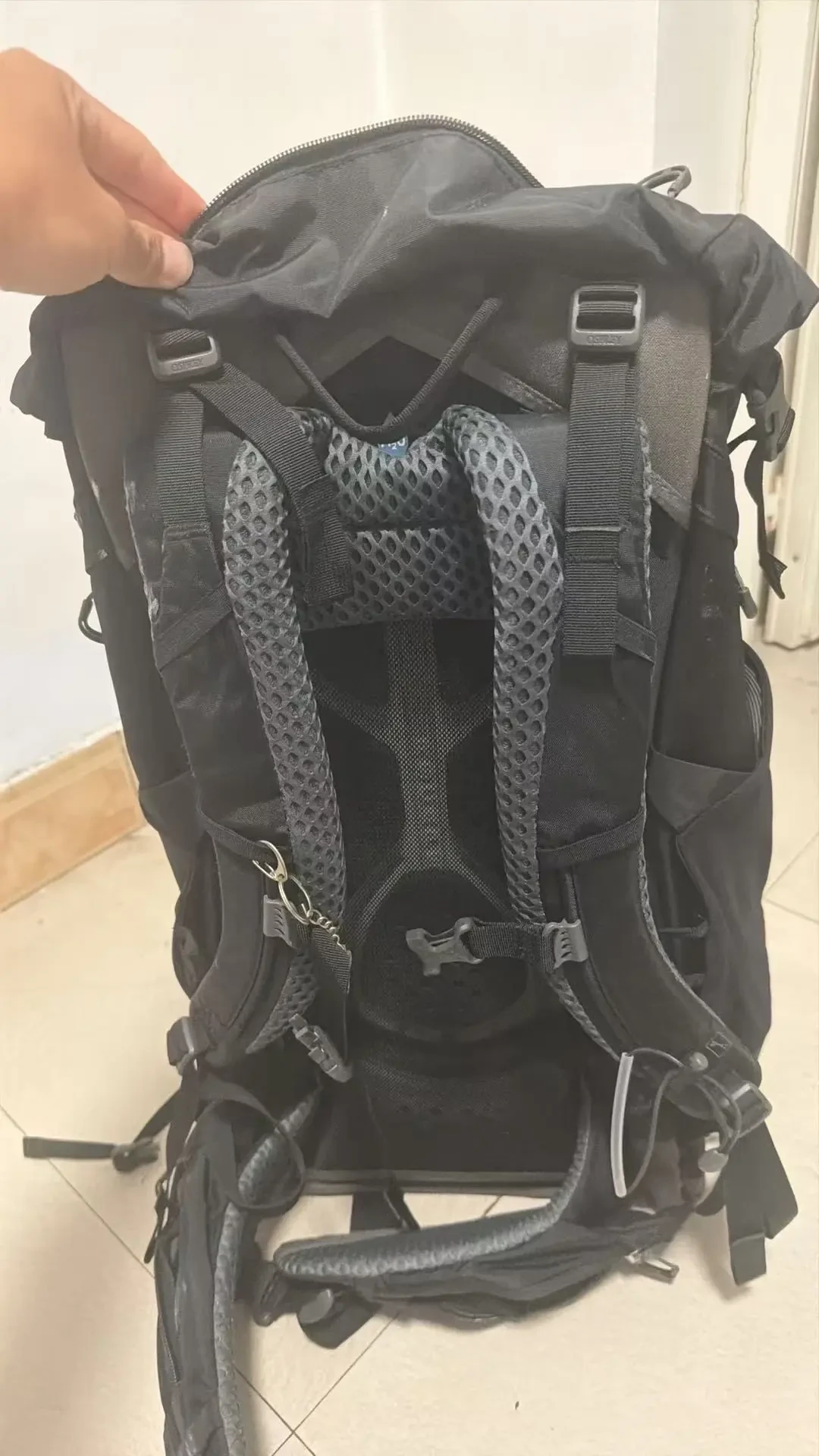 小鹰48的“重装神包”上限15kg,双11跟风前先咽三口冷水
