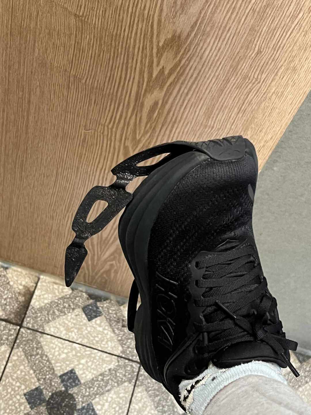 夸的是