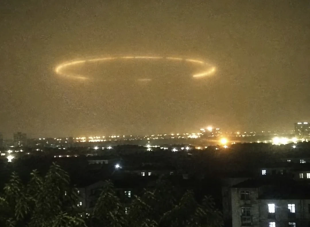 萧山机场UFO又刷屏:我把这波