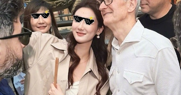 库克现身北京雍和宫游玩被偶遇 卸任后难得悠闲游览