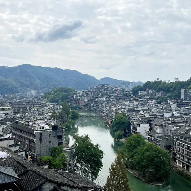 天门山索道13号起停运：想照抄"张家界+凤凰古城"行程的，先把这份接驳账算完