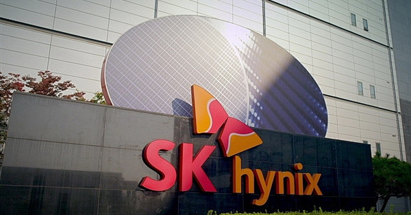 SK海力士HBM4扩产急刹车！设备订单延期：通用DRAM成新宠