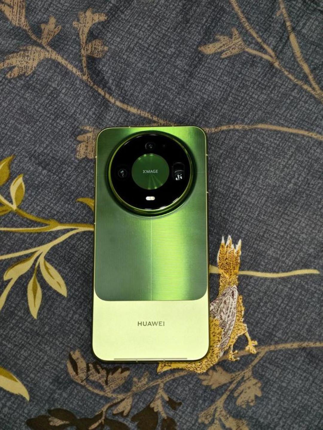 Mate90真被拆开了:长鑫内存、巨炮CMOS,机里藏着真实定价