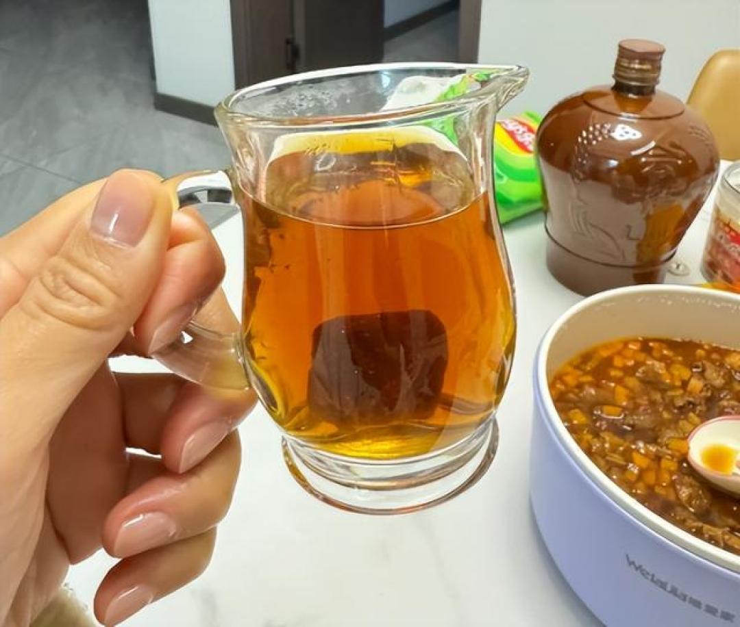 黄酒温到45度就好,别煮开