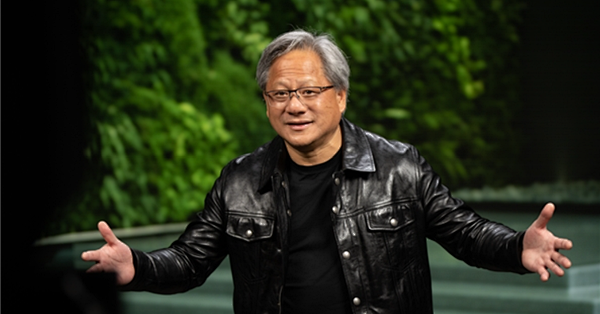 英伟达黄仁勋：对开发不安全AI软件的客户断供芯片