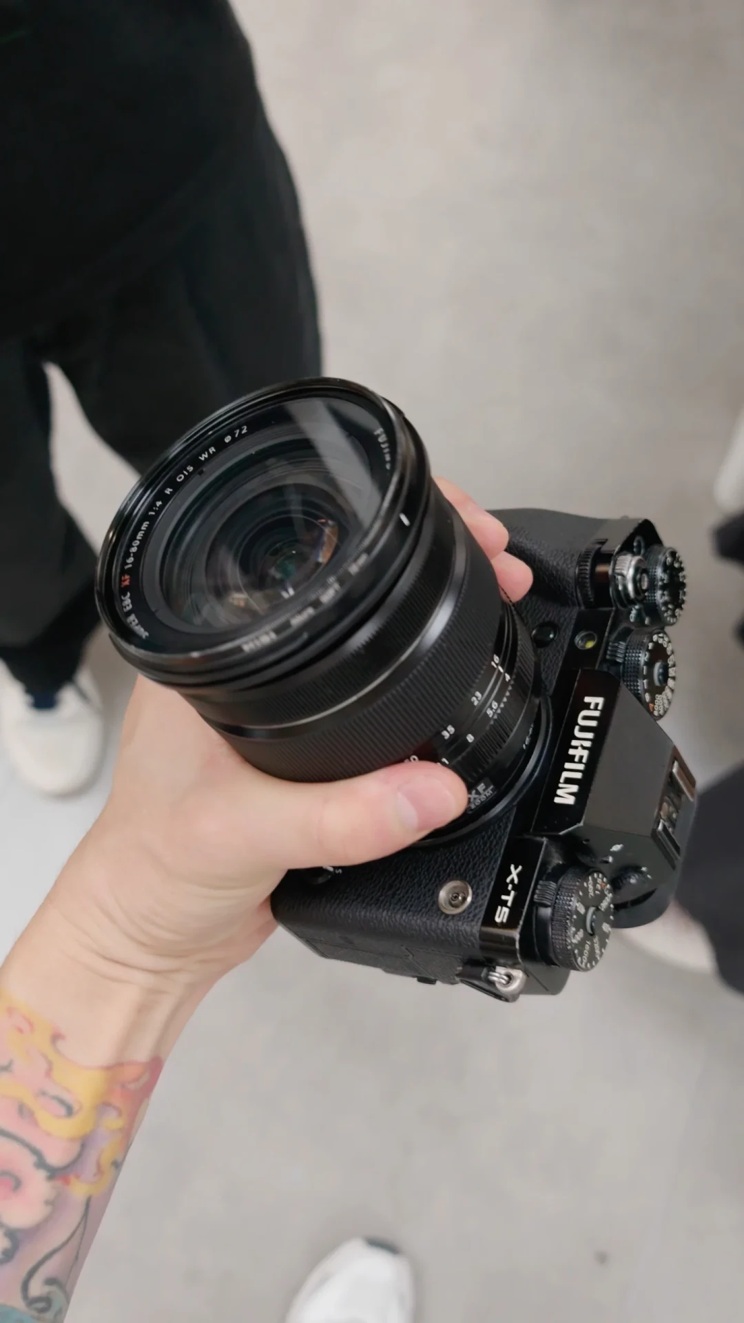XT6爆料撞上双11：富士X-T5单机跌到8499、新机定档传闻11月——抄底还是再等等，先把三笔账摊开