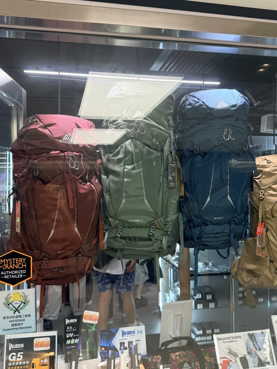 重装包在下架,小包先断货:我把30多篇小包帖、一百多条评论并成一本