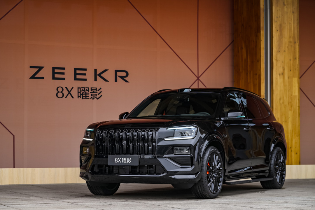 极氪8X官宣登顶混动SUV销量榜:凭什么能卖、坑在哪?