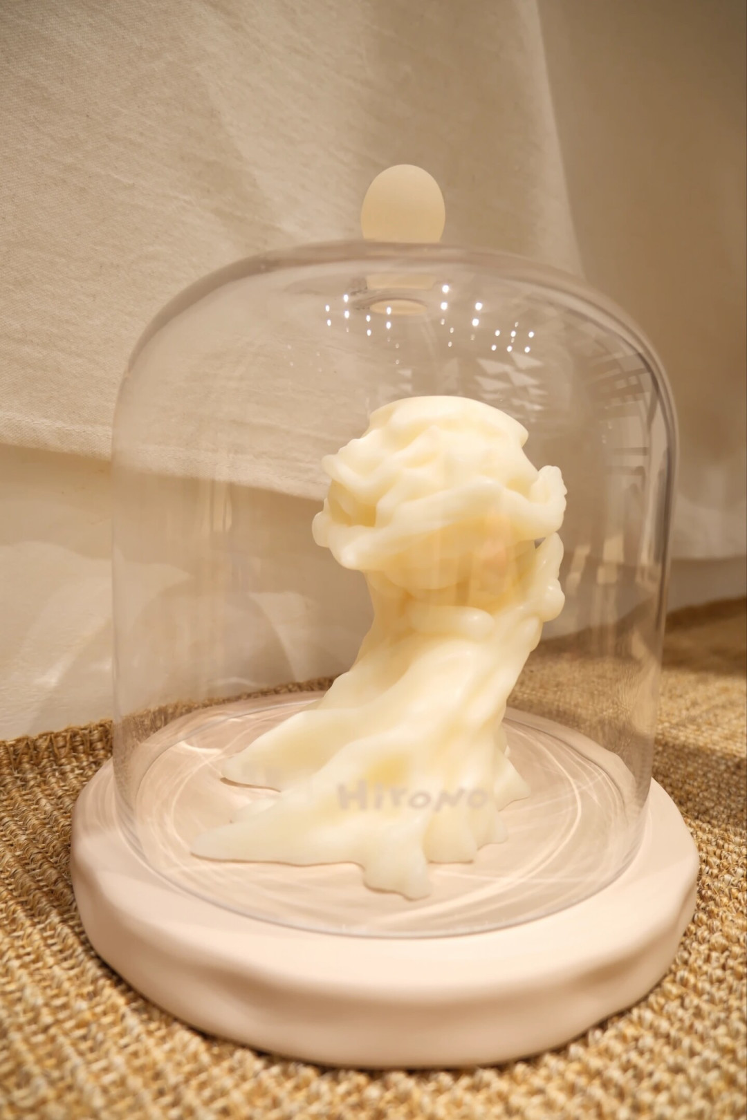 “小野脑袋”卖999:观夏×泡泡玛特限量1999体,398的蜡烛破发