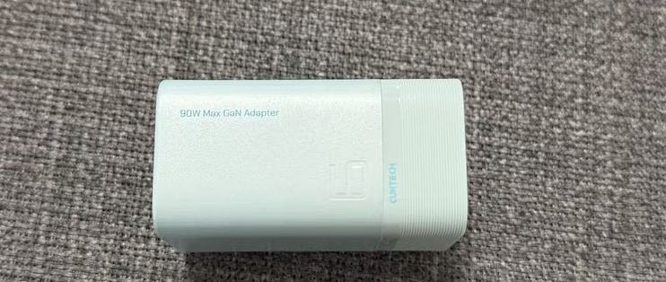 花66买了颗 90W 氮化镓充电头,顺便把 AVS 这个新协议讲清楚