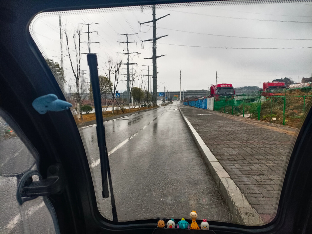 那层雾擦不掉：车上除雾键免费，防雾剂双11前有3个坑