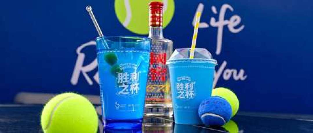 国窖批价压过普五一整年，卖得更贵的泸州老窖上半年营收却跌了36%：千元浓香这盘账，你按哪层价格买？