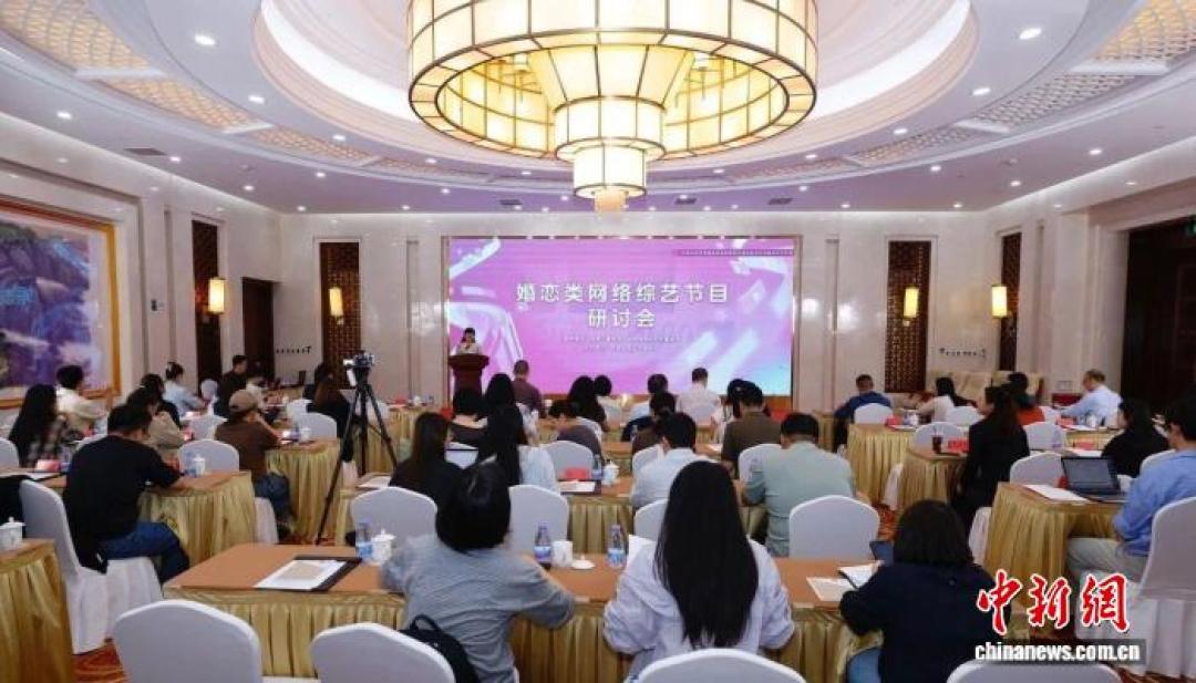 张家齐妈妈被全网骂上热搜:综艺里哪来那么多