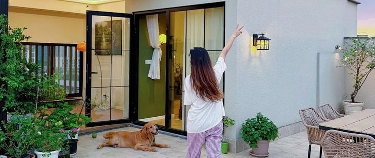 买了顶楼带"露台"的房子，朋友说我傻！我却胜似住别墅，谁懂啊！