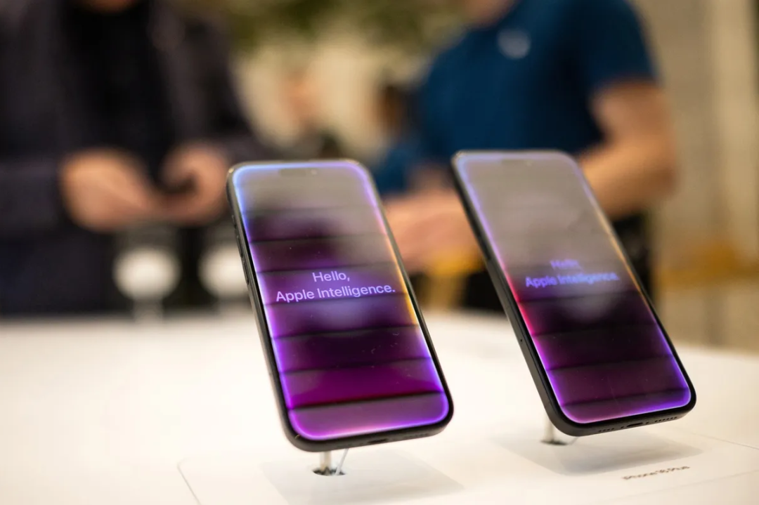 国行iPhone悄悄多了大模型备案，苹果AI第一批里却没有新Siri