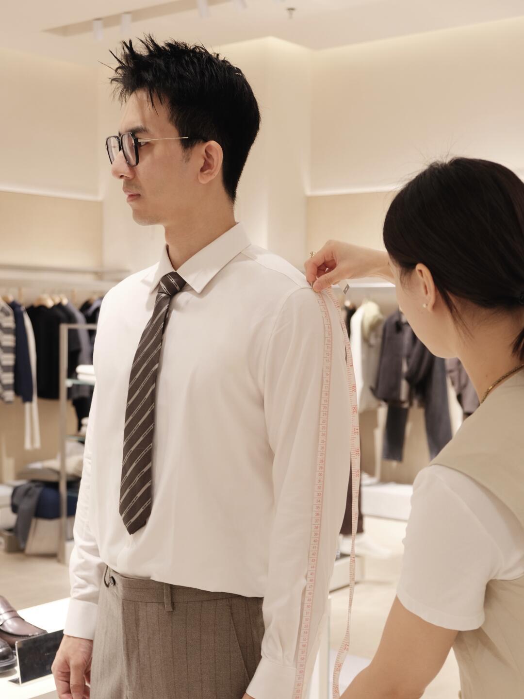 婚礼西服别交定制税:报喜鸟7天定制更像套码改,先看面料