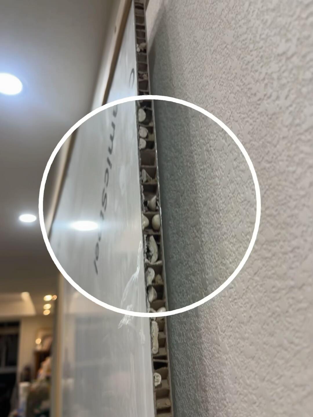 磁力片吸上墙,娃半天不喊妈:对完13篇白板墙/珐琅板抄作业帖,5条路线各有各的坑