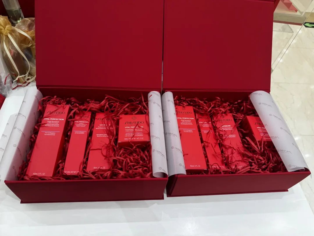 双11送礼怎么选:资生堂悦薇这套红色礼盒,最近为什么成了“送礼稳选”
