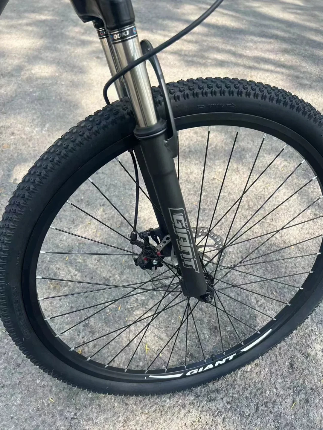闲鱼上几百块的
