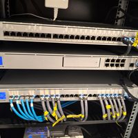 想远程管 UniFi？先别开端口转发：四条路走哪条、设备端五个坑怎么绕，入坑才算走完最后一步